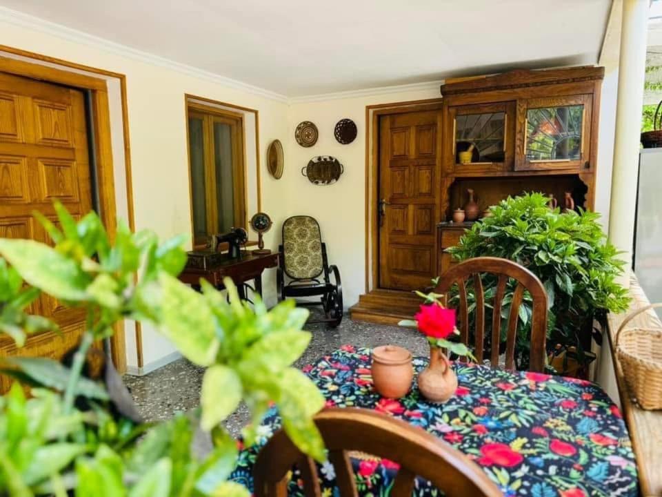 Home Inn-Guesthouse Lagodekhi Extérieur photo